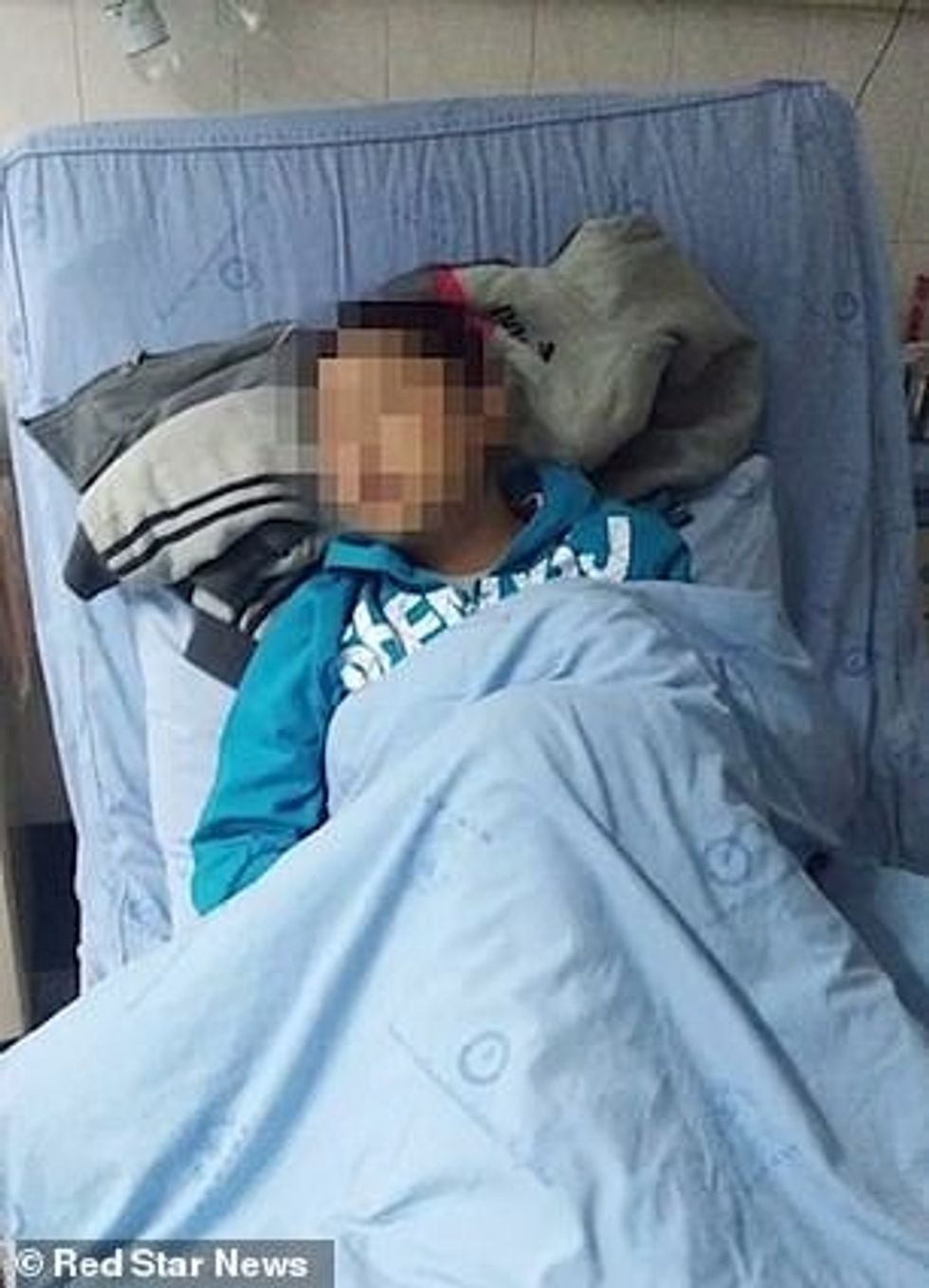 22491870 7813373 He was diagnosed with Porphyrias the disease many believe starte m 26 1576841199640