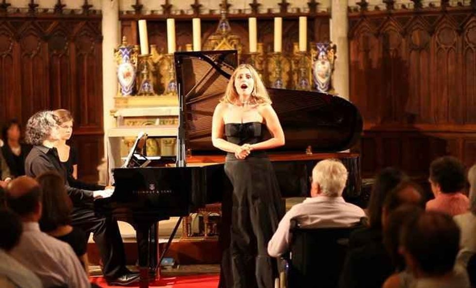 227997 211315418900069 8293393 n