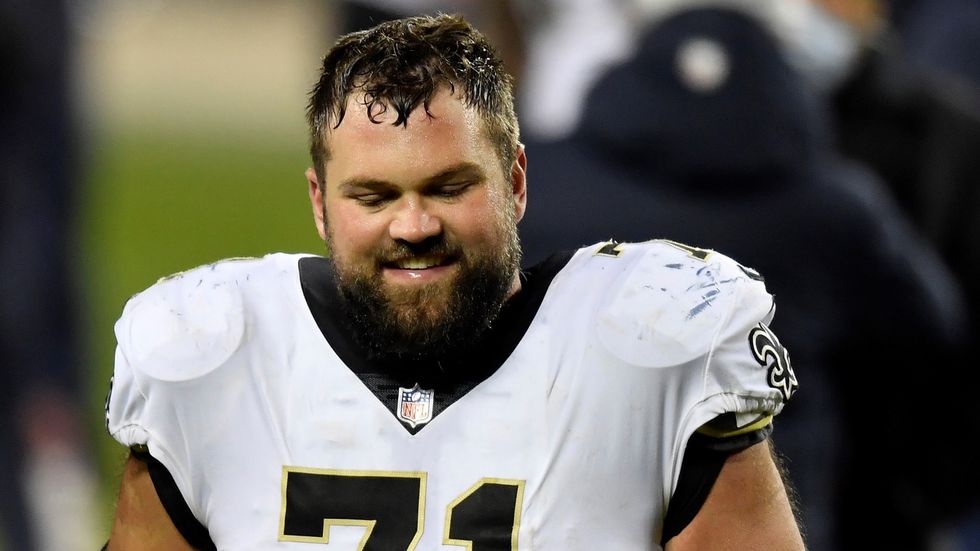 228bec468ac3438f8f54b56e7f09a8d3