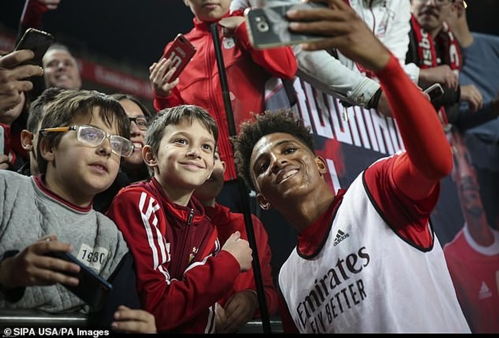 23382234 7885271 image a 20 1579005240587