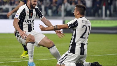 2017/04/gonzalo-higuain-champions-league-cl-quarterfinal-juventus-vs-barcelona-e1492531334353.jpg