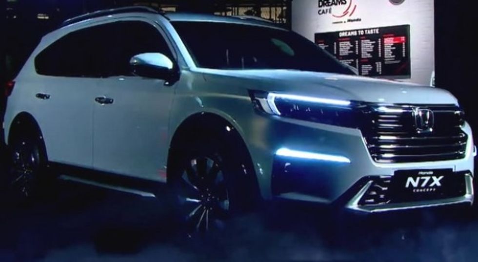 23664923060901093a7b2e830483623 v4 big