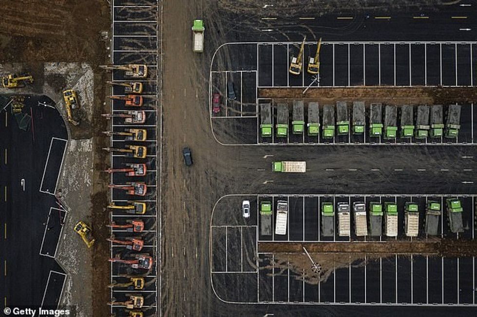 23928200 7942007 The second hospital in Wuhan named the Leishanshan or Thunder Go a 3 1580294067625