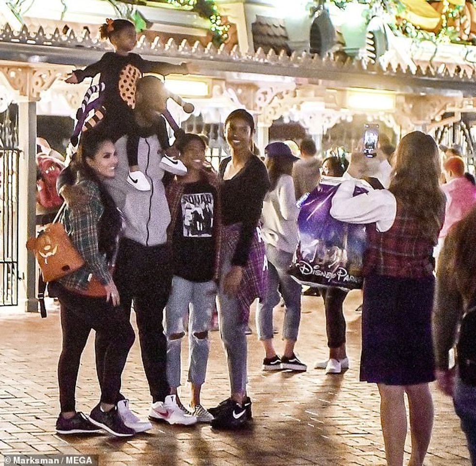 23969096 7937257 Kobe Bryant was pictured at Disneyland with daughter Bianka four m 28 1580202531535