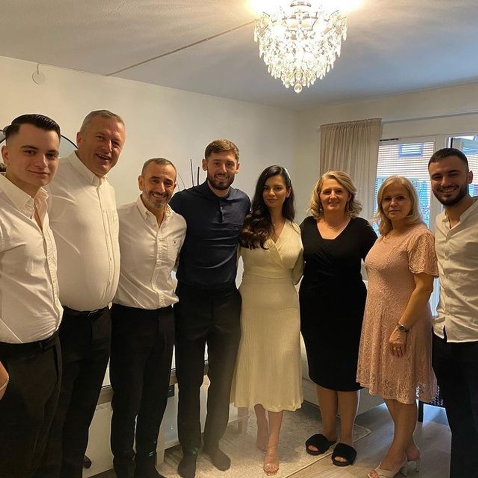 241737277 549736496243983 8478133100234400125 n