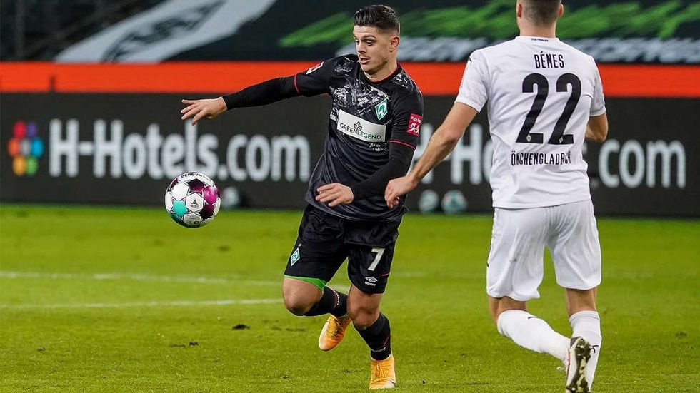 24903771 im spiel des sv werder bremen gegen gladbach haette sich milot rashica mit einem tor fuer einen transfer in erinnerung bringen koennen die chance ea7