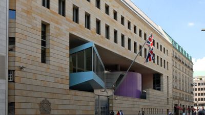2022/04/Embassy_of_the_United_Kingdom_Berlin-1.jpg