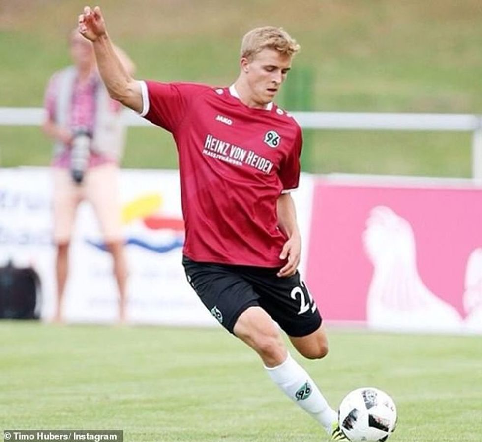 25832940 8100025 Timo Hubers is the first professional footballer to test positiv a 19 1583930754335