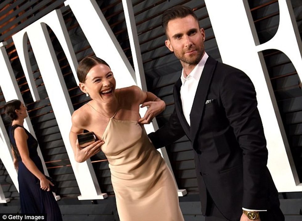 25FC172800000578 2965337 Beaming Behati managed to laugh off the wardrobe malfunction a 6 1424704426609