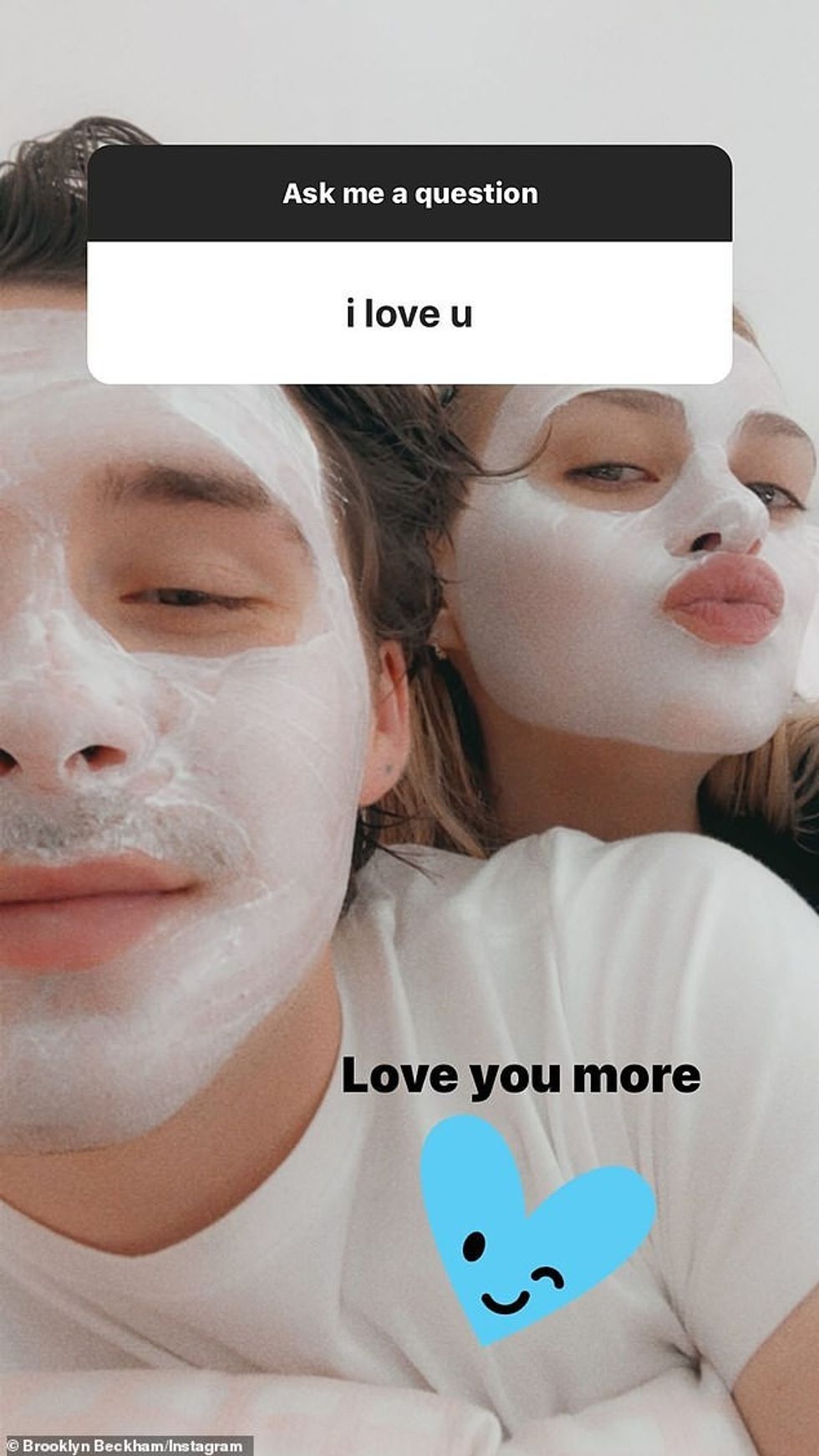 26717218 8179659 Face masks Brooklyn Beckham and girlfriend Nicola Peltz gave fan a 25 1585820829654