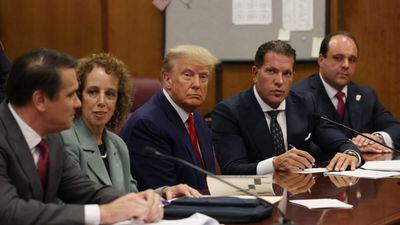 2023/08/2023-04-04T184444Z_615719358_HP1EJ441G2H04_RTRMADP_3_USA-TRUMP-1024x680-1.jpg