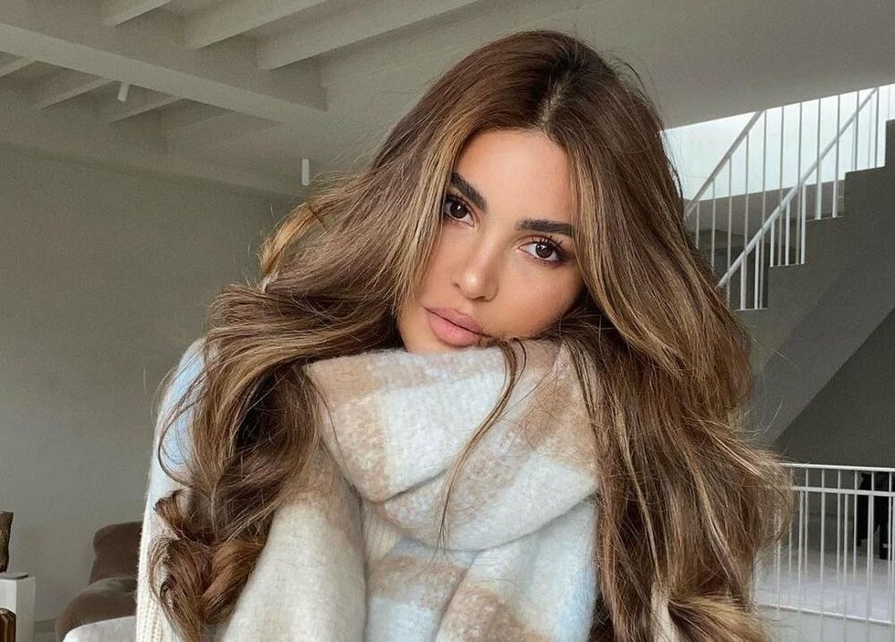 270887 244746788 4649380651787419 242