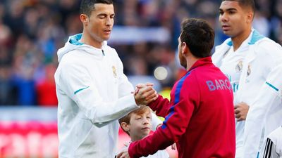 2018/07/Ronaldo-Messi-e1532975385111.jpg