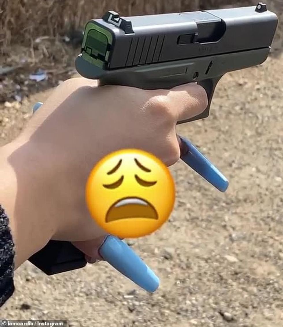 27396132 8235283 Doing her bit Earlier this month Cardi and Fashion Nova got toge a 31 1587347602482