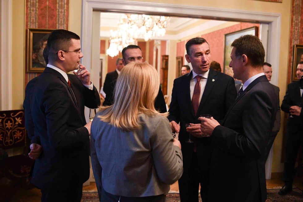 27906255 10216177807135841 1912810888 o