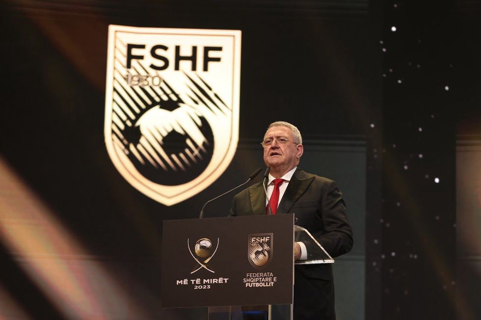 27b0d4ef f2cf 4333 b0c8 ee05fa31beb1