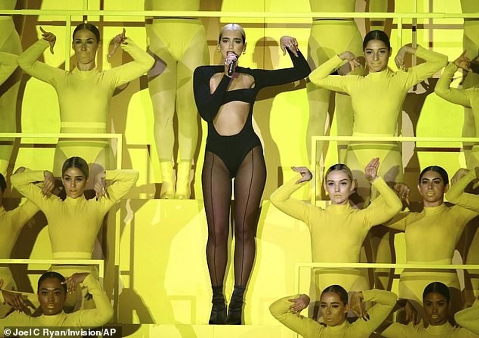 28051296 8290971 image a 48 1588725949161