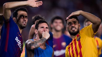2017/12/Suarez-Busquets-Messi.jpg