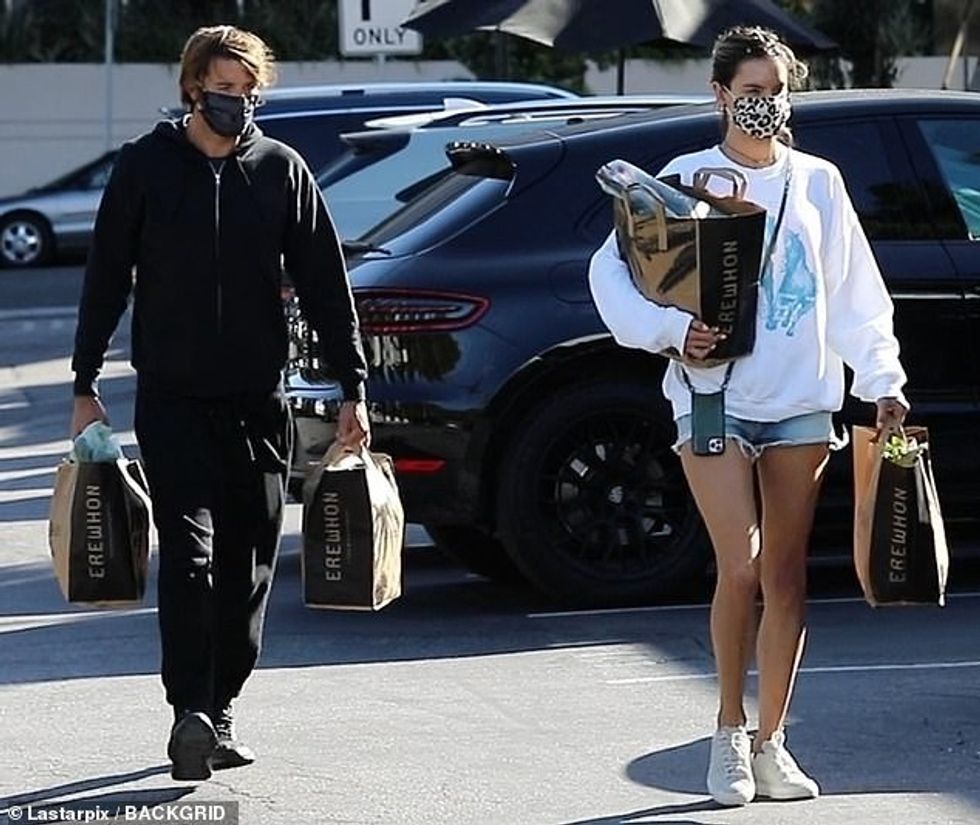 28554556 0 image m 7 1589851393823