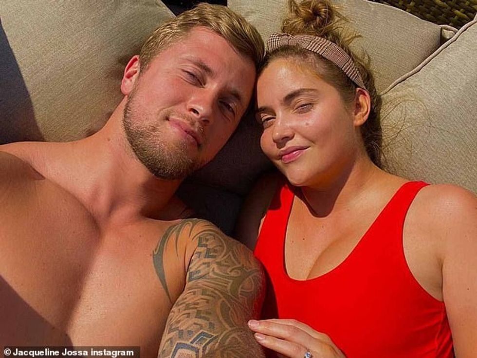 28749496 8351303 image a 79 1590267495349