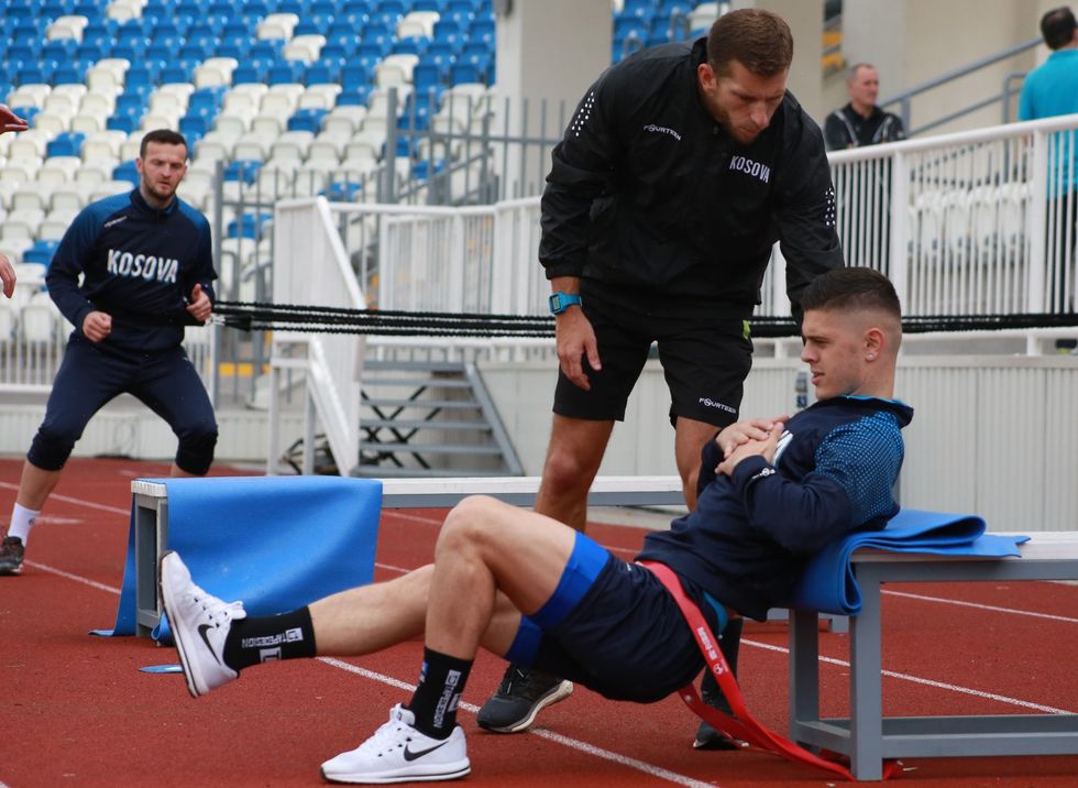 28majstervitjekombetarja4