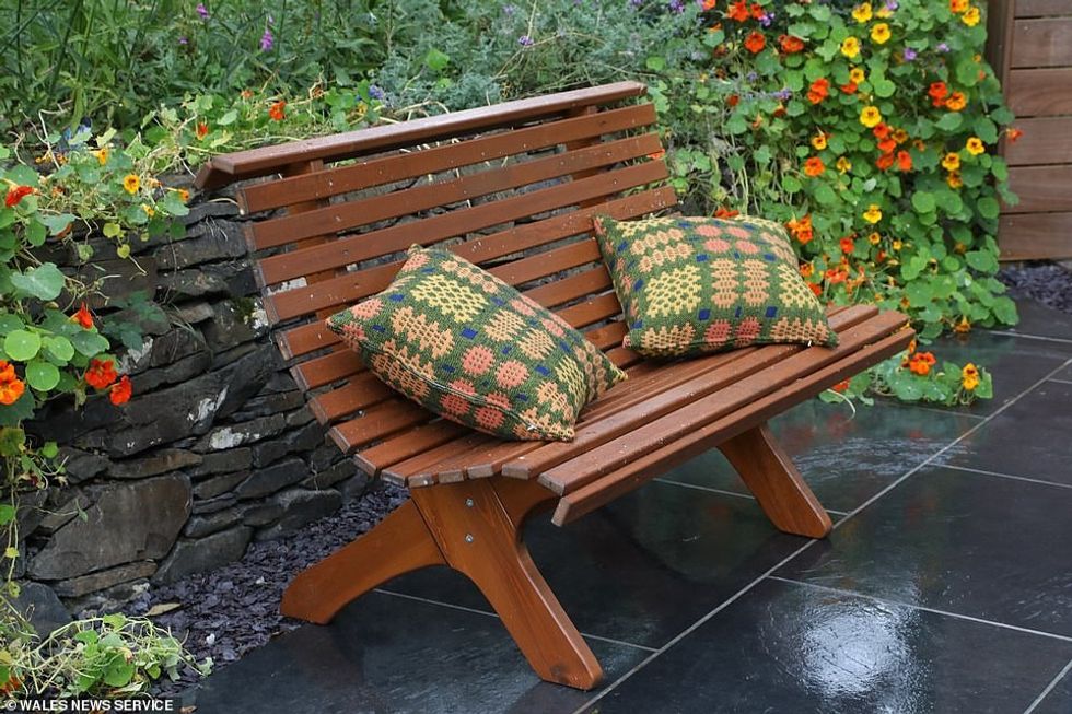 29295690 8394503 image a 187 1591443799980