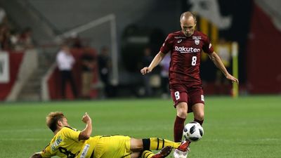 2018/08/Iniesta-Kobe.jpg
