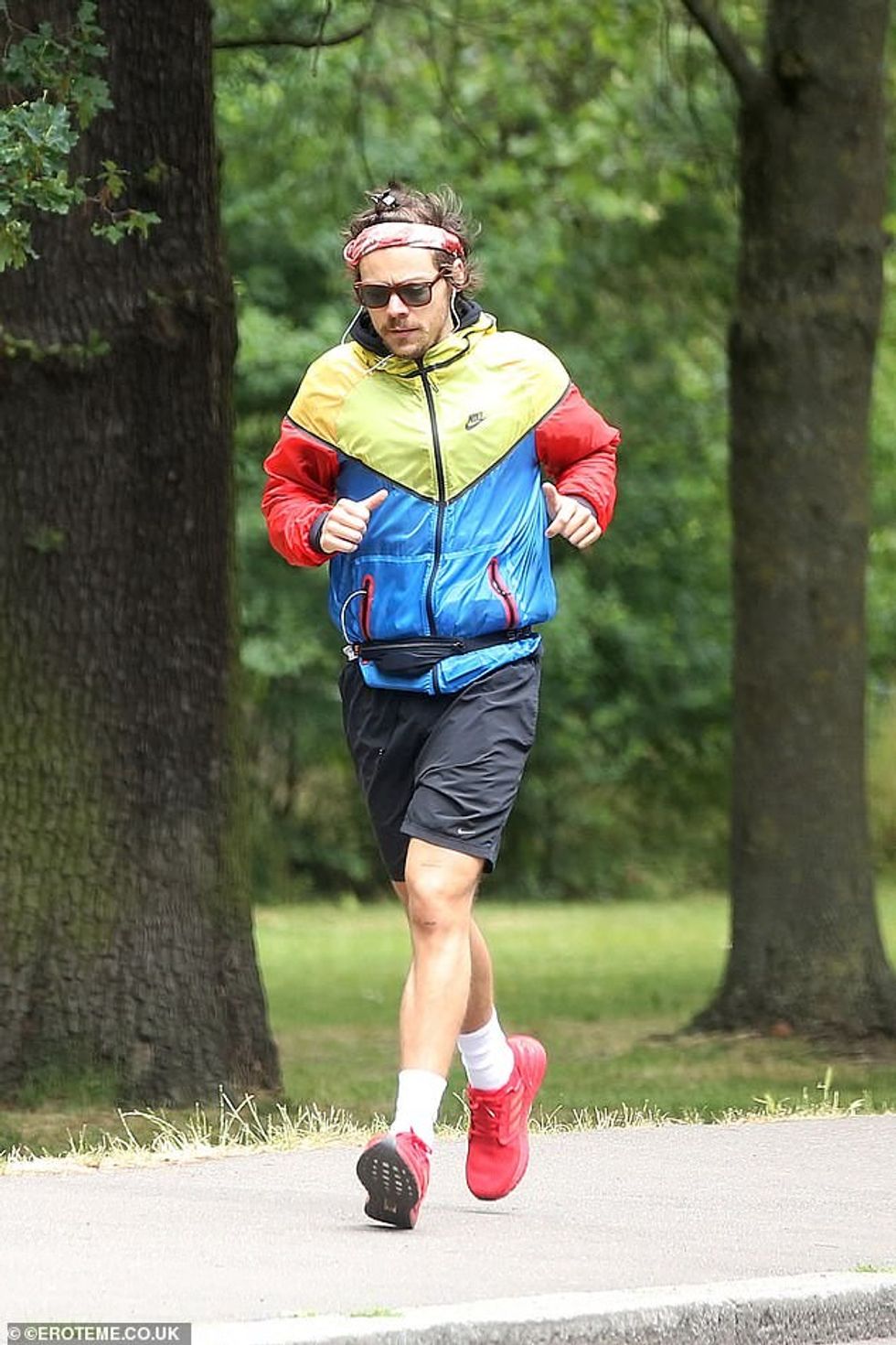 29565954 8417425 image a 98 1592055979156