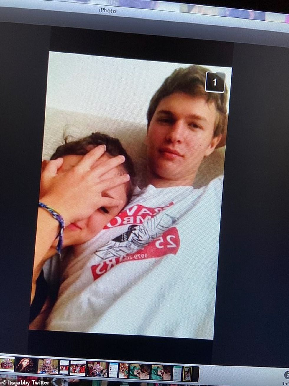 29830630 8441133 Claims Twitter user Gabby posted this picture on Friday which ap a 12 1592595367500