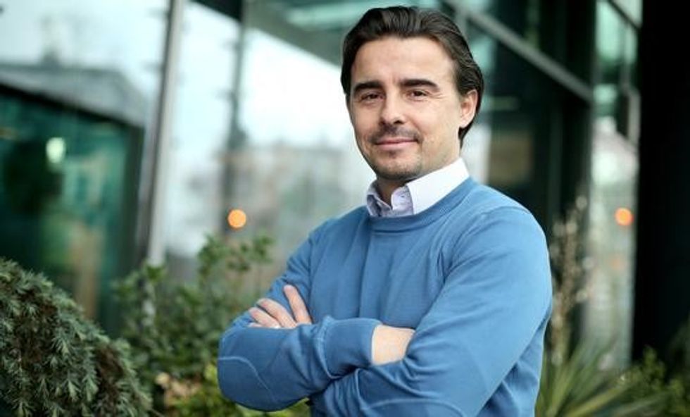 2b593ba3c356fec381e4