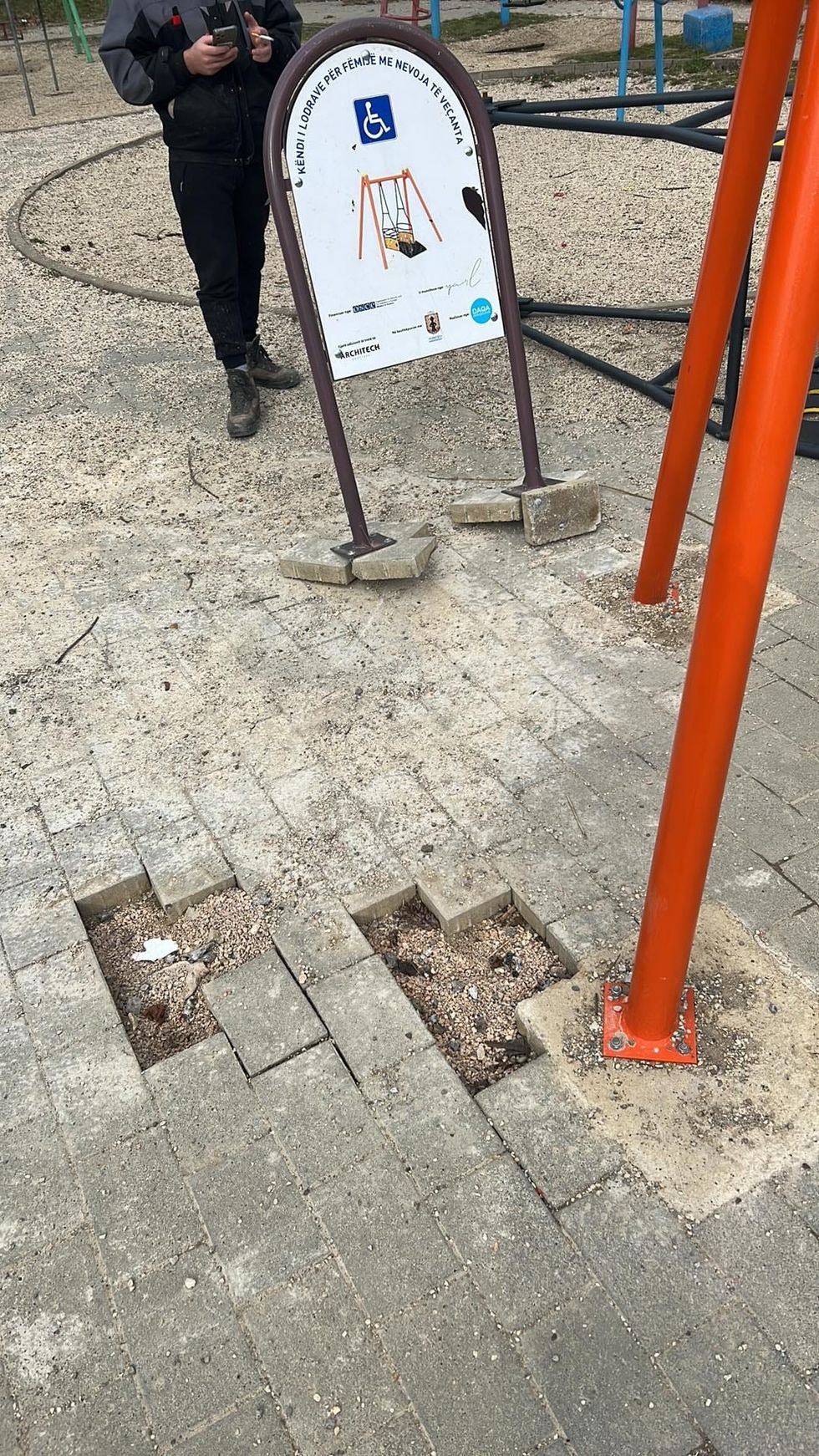 2c4b4588 512c 49b9 967a cbc14e942ae2