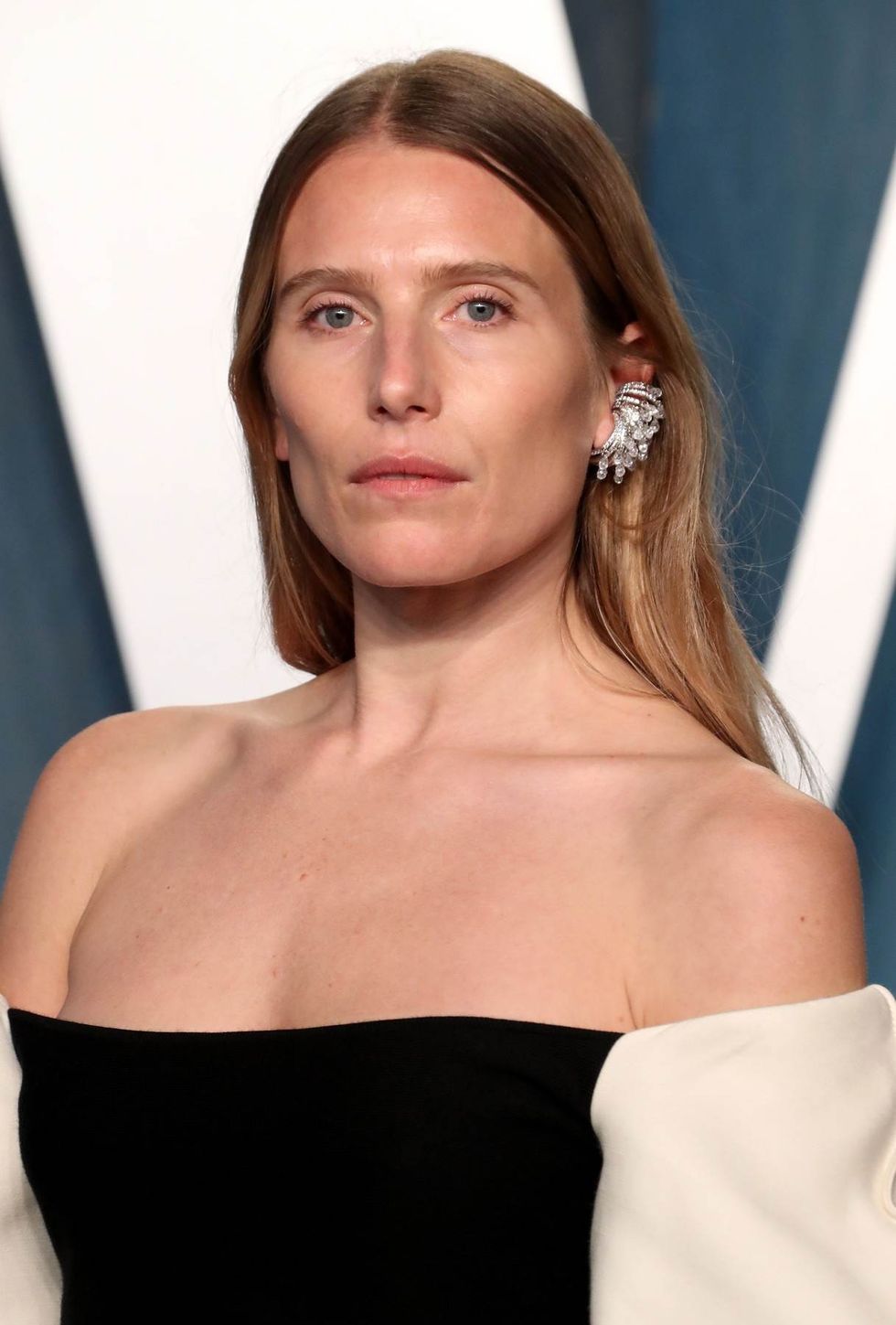 2Dree Hemingway 0673504043