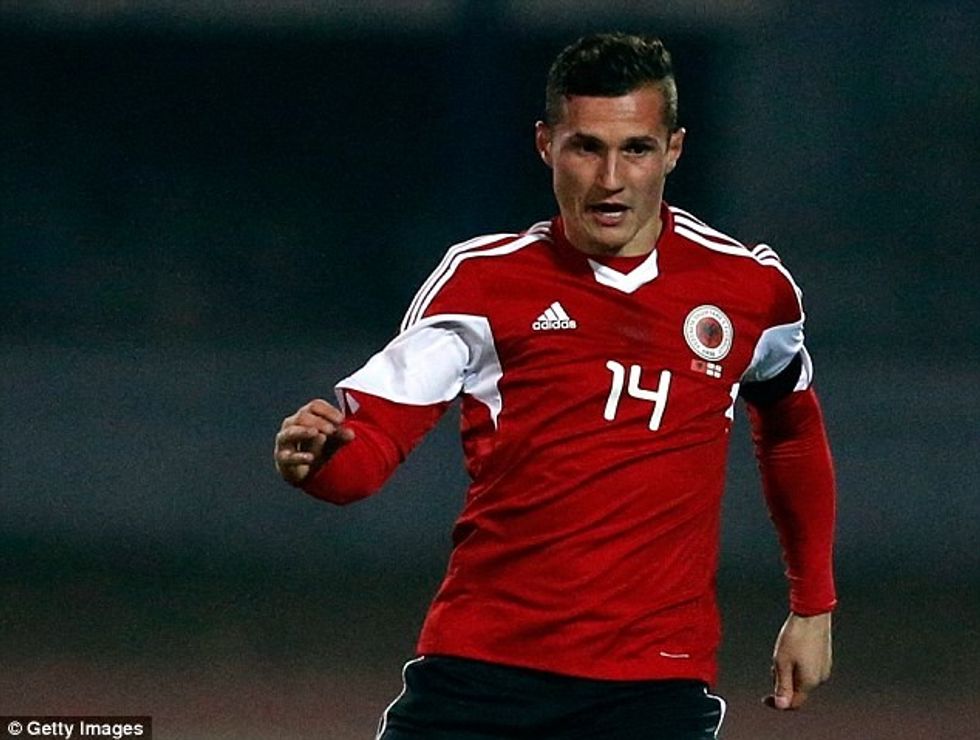 2F5EA54000000578-3359484-image-m-35_1450112908481