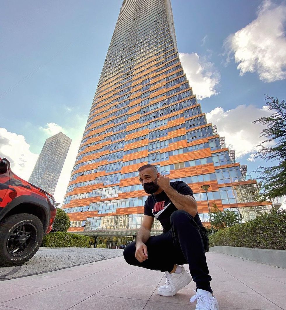 2tonofficial 118986566 208506467368498 8312834653418304648 n