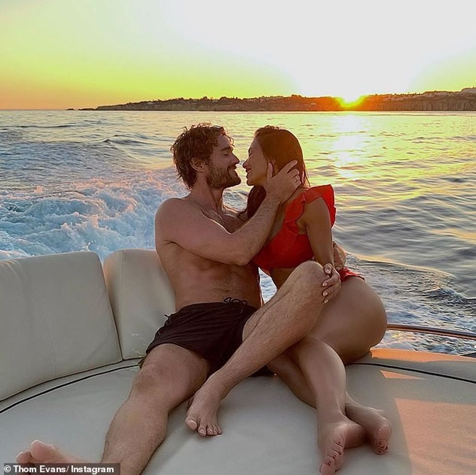 30231866 8477979 Romantic Thom also shared snaps from their romantic outing as he a 12 1593590826895