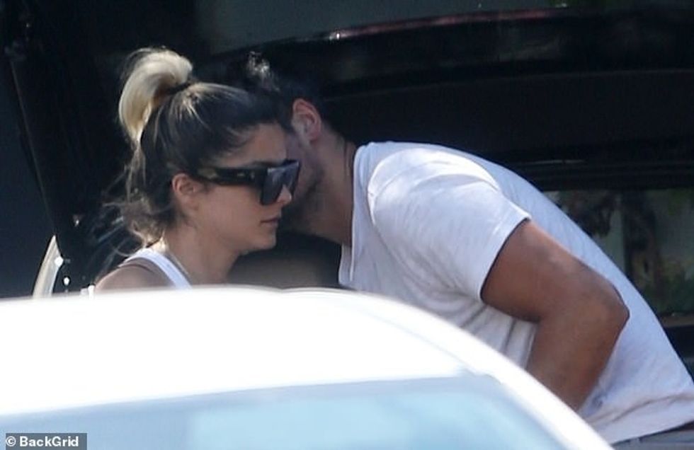 30657584 8513799 Quarantine buddy During their outing the pair looked lost in con a 13 1594535925944