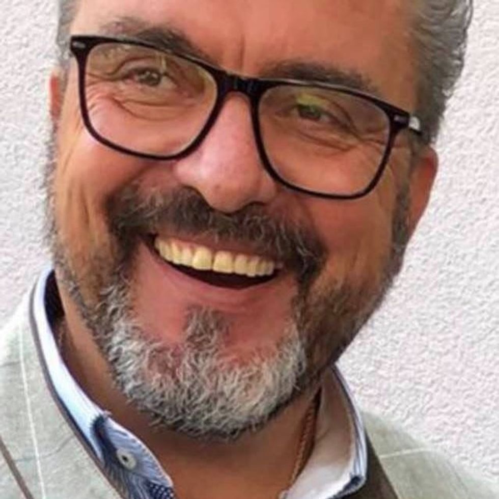 308066028 1802547483471042 33844