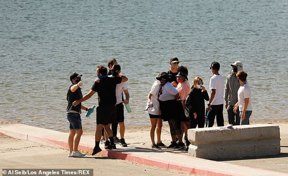 30863400 8532497 image a 26 1594952348737 1