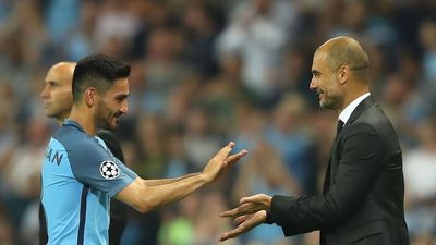 2017/09/guardiola-gundogan.jpg