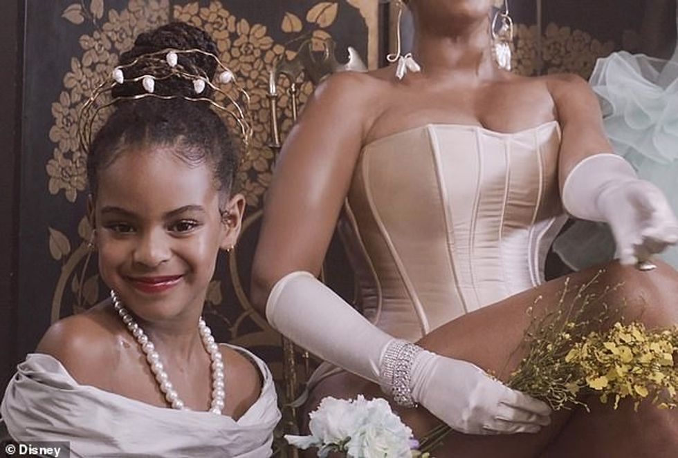 31428028 8581953 Star turn Blue Ivy makes several appearances in the visual and a m 131 1596228970504