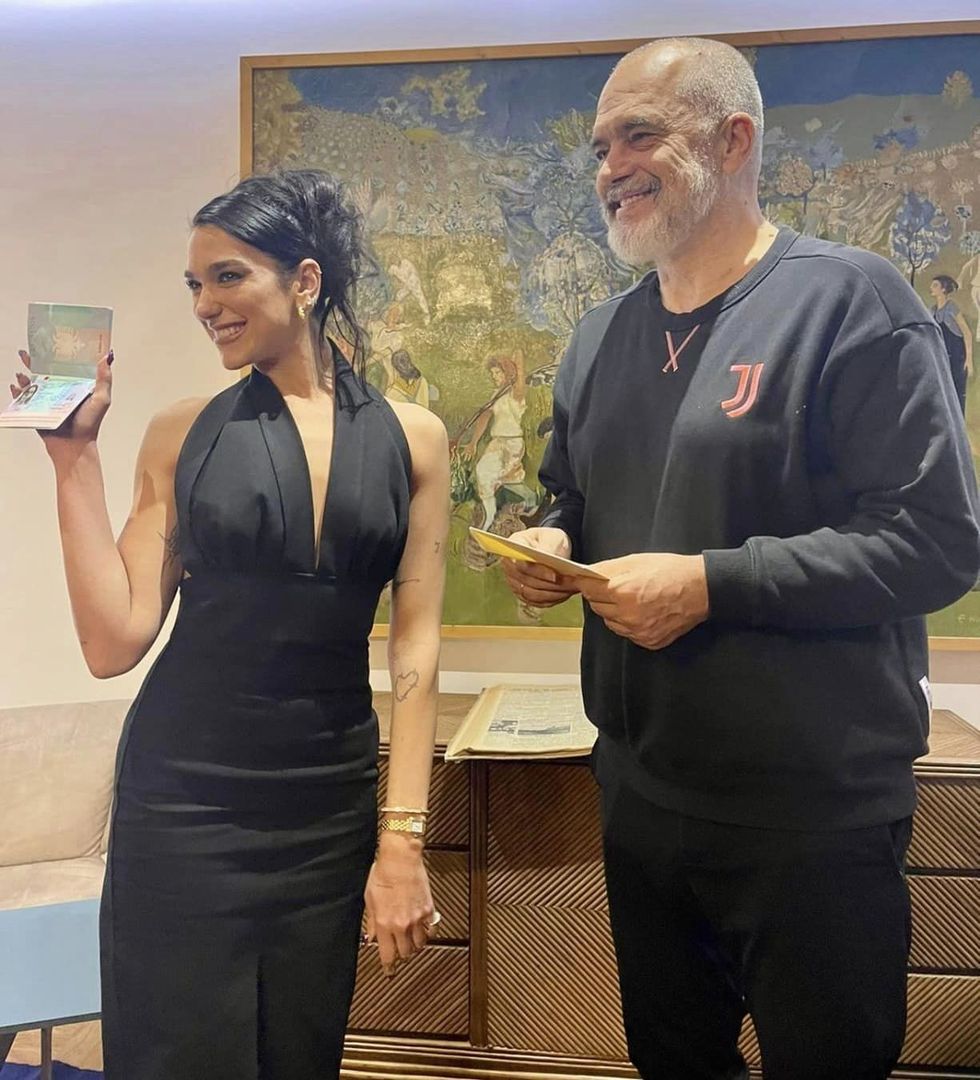 317432603 688072232688441 4952997680183133083 n