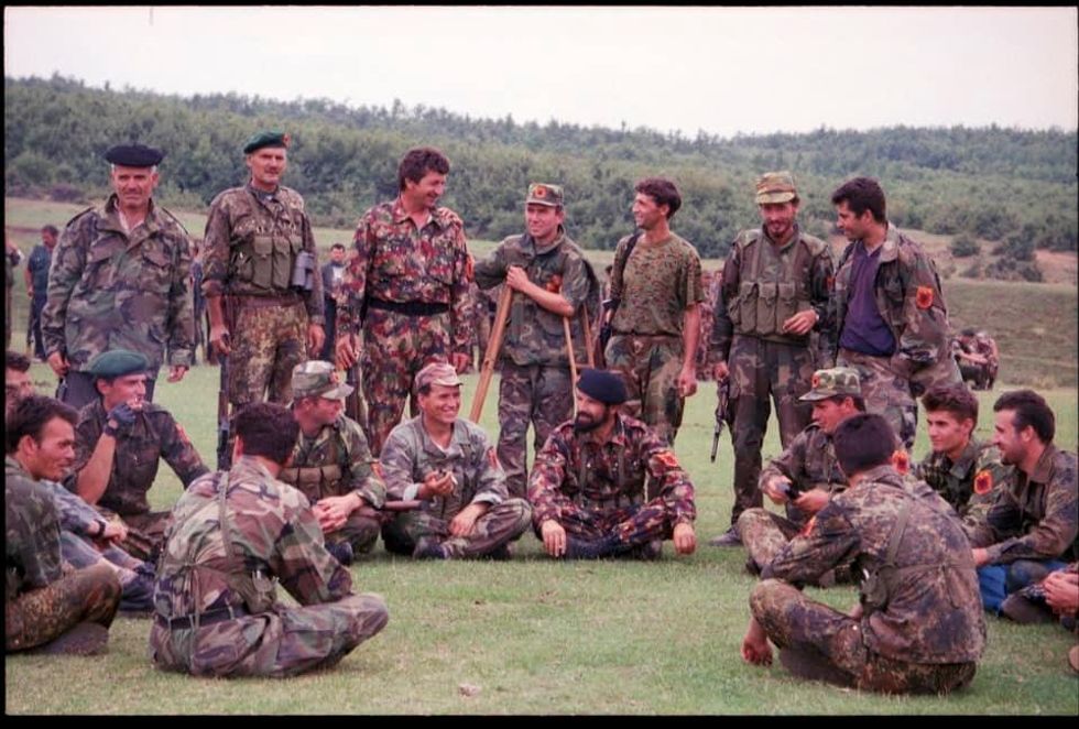 318792894 688180629413079 1006098299478900774 n