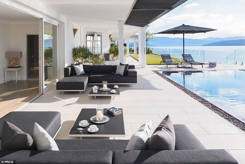 32034870 8634479 image a 10 1597648383931