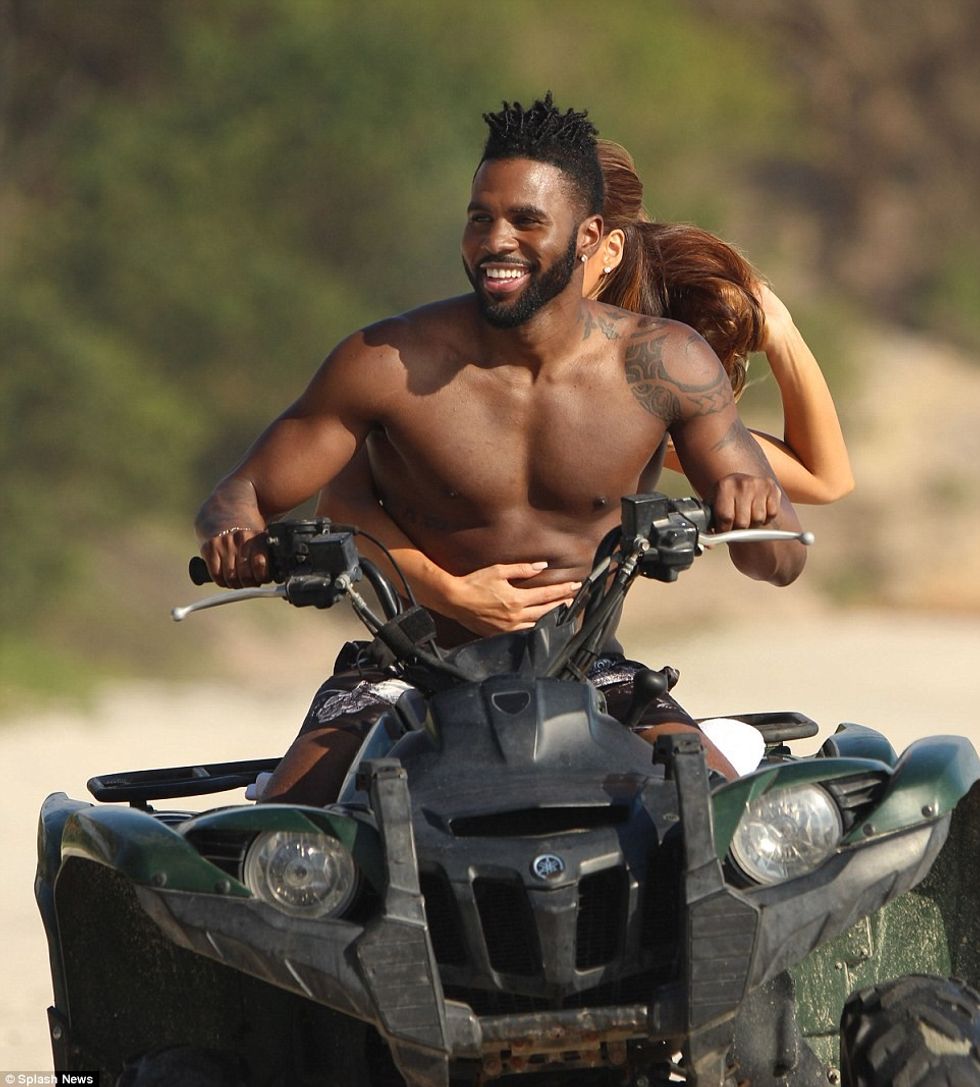 3209B74E00000578-3484448-image-a-46_1457549117341