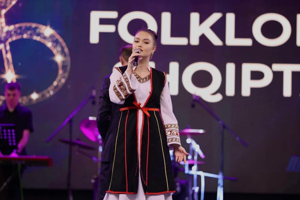 324491648 520222643532878 2431810466334420638 n