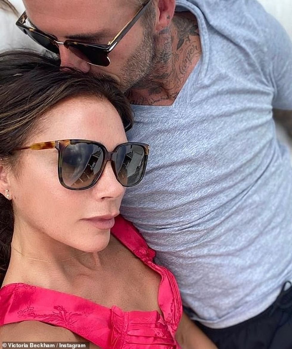 32511764 8677737 Sweet Victoria Beckham shared a rare snap with her husband David a 66 1598749000346