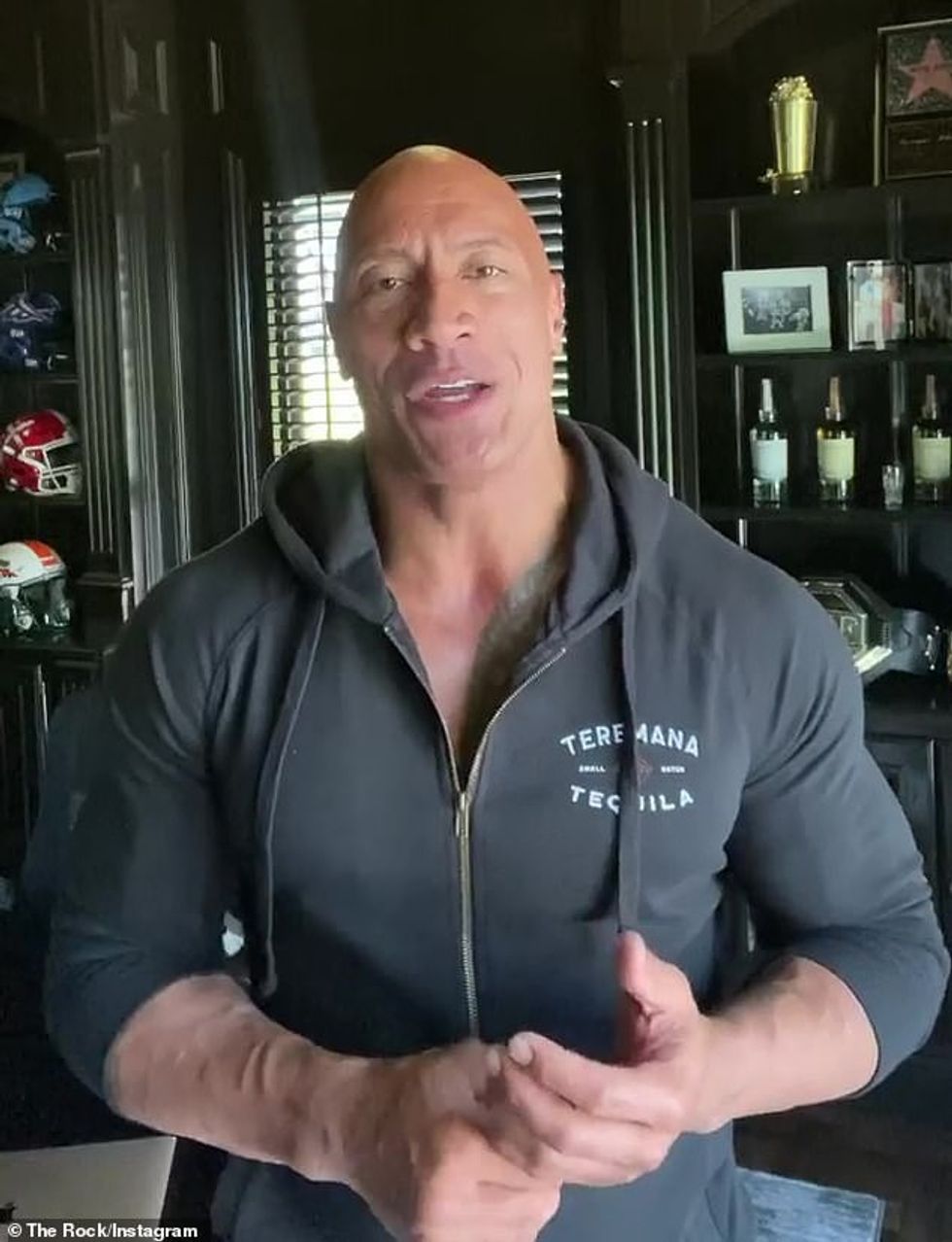 32713124 8692105 Speaking out Dwayne The Rock Johnson reveals his entire family h m 69 1599093128360