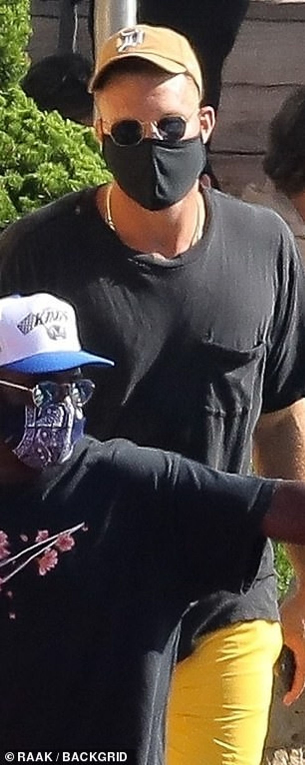 32828220 8702285 image m 60 1599359439218 1