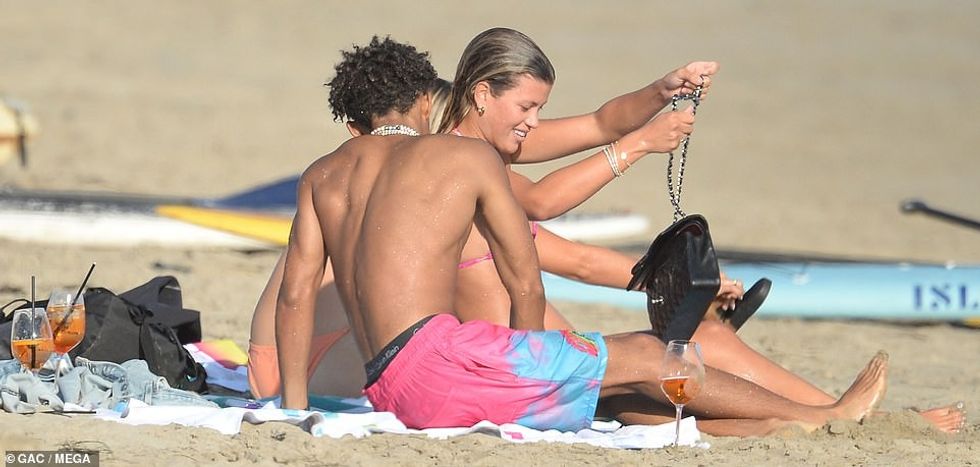 32847332 8703673 Yum Both Jaden and Sofia had tasty looking orange cocktails rest a 231 1599418403911