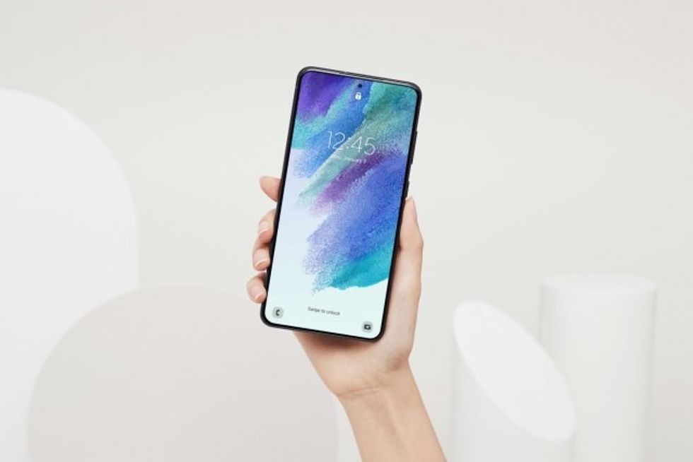 329913761d41fa447451299589212 wide